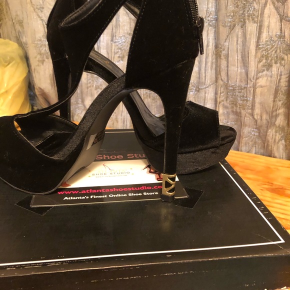 High heels - Picture 4 of 5